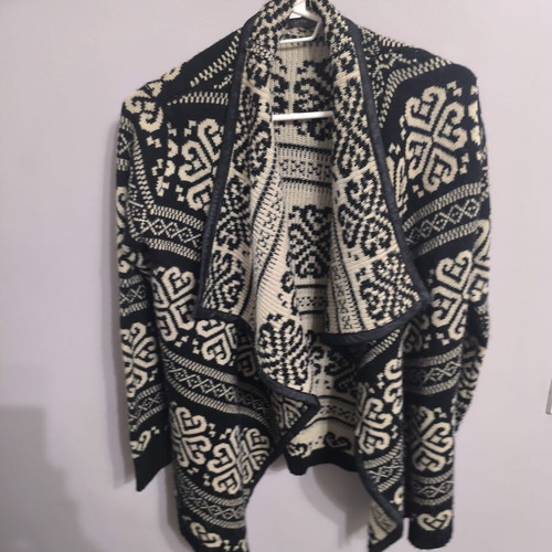 Cardigan sweater