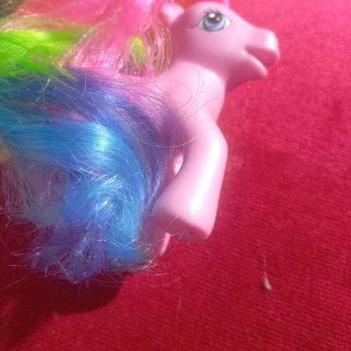 My Little Pony G3 Rainbow Dash figure like new with rainbow mane