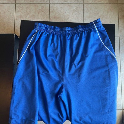 Nickan basketball shorts used, size XL