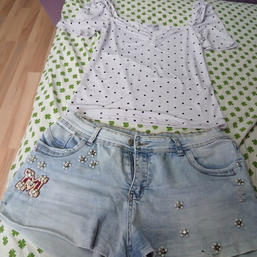 Women's white and turquoise outfit like new