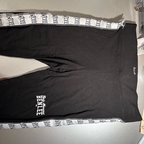 Benlee leggings black used with seam unraveling, size S