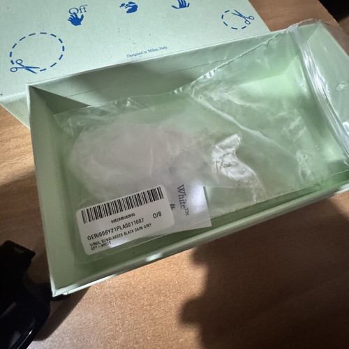 Off White sunglasses, black, authentic with box and tags