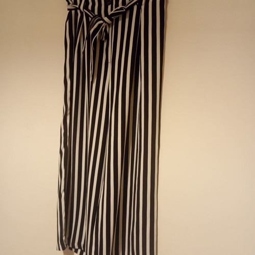 Stradivarius pants size L like new, black and white stripes