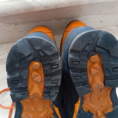 Meindl Island MFS Rock+ hiking boots, brown orange
