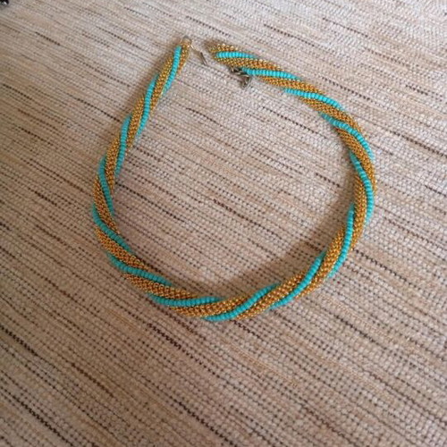 Necklace like new in excellent condition