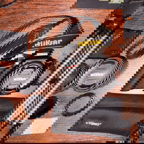 Nikon D3500 kit με φακούς 18-55mm, 70-300mm, Yongnuo 50mm σαν καινούργιο