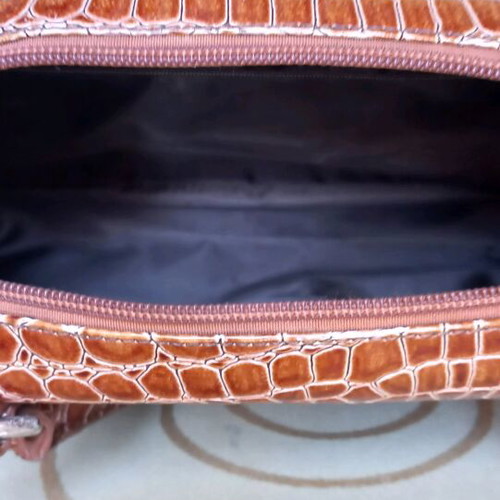 Handbag with croco pattern made of patent leather like new