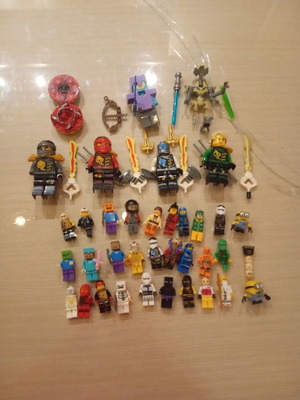 Minifigures like new, all together
