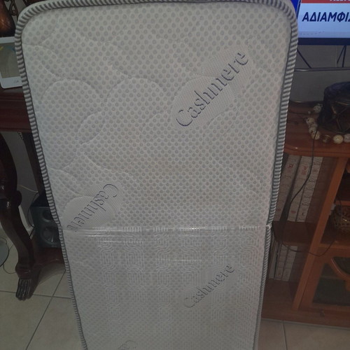 Cashmere Baby Mattress like new