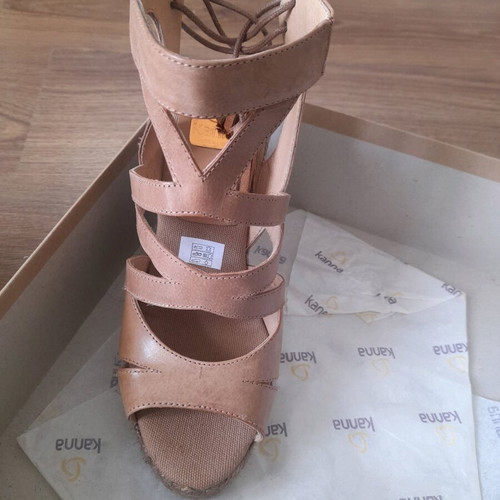 Kanna sandals new, beige, size 37