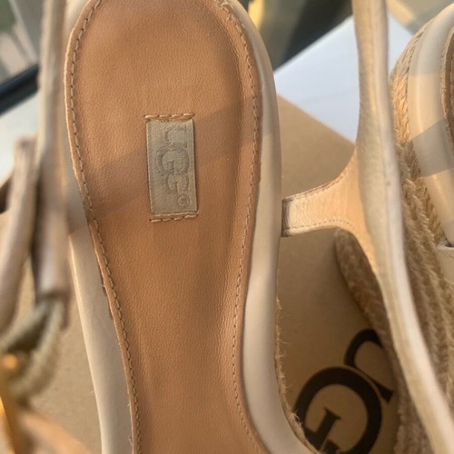 Ugg Australia beige platform sandals used, size 40