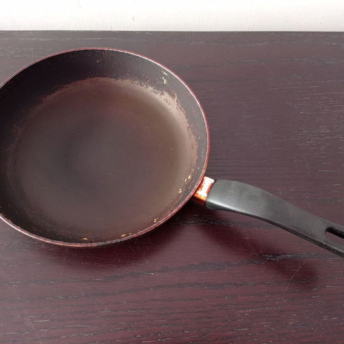 Frying pan used, kitchenware EKG