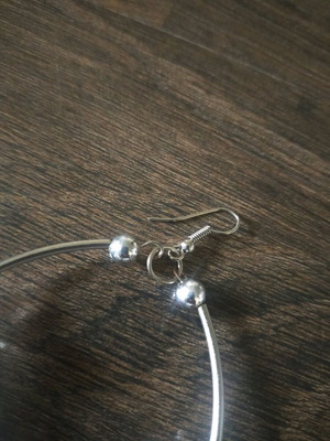 Earring used, one piece