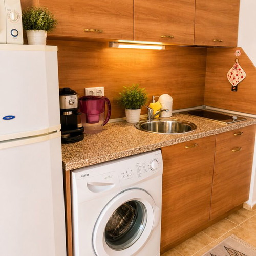 Studio apartment near beach in Sveti Vlas with garden view
