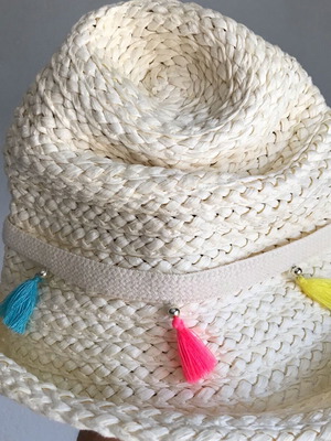 Beach hat like new, beige, size 56-58