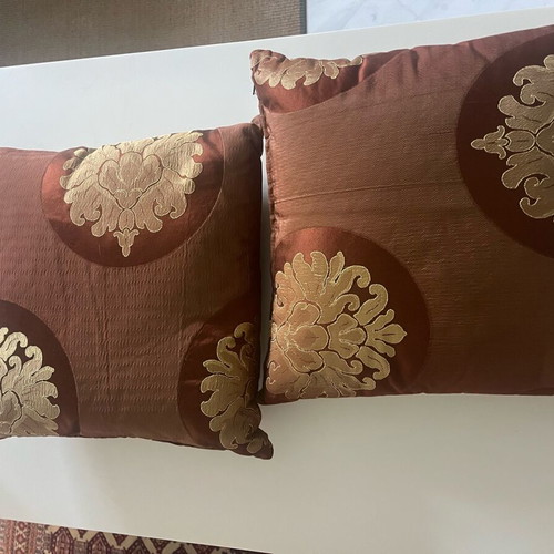 Set of pillows 40x40cm with embossed designs linen and cotton new