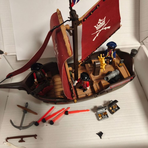Playmobil English Ship with Pirates and Officers, like new