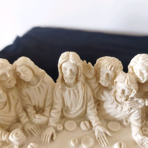 Last Supper alabaster figurine Jesus and 12 apostles