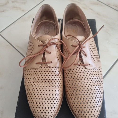 Mourtzi leather women's Oxford shoes used, size 41, beige