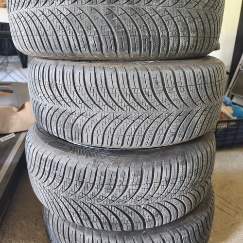 Rims 17 inches set of 4 with tires used, good condition