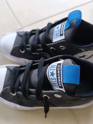 All Star kids shoes size 29 like new, blue