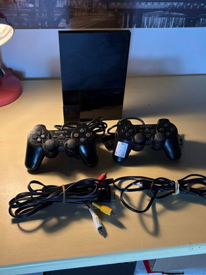 PlayStation 2 Slim SCPH-90004 σαν καινούργιο με 2 χειριστήρια και παιχνίδια