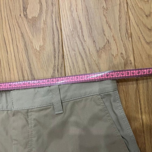 Burberry pants new, model 8015860, beige, size M