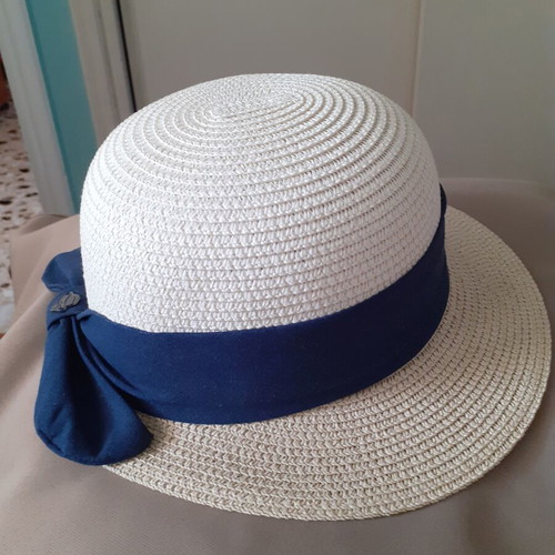 Karfil Straw Hat like new, beige with dark blue bow, size L