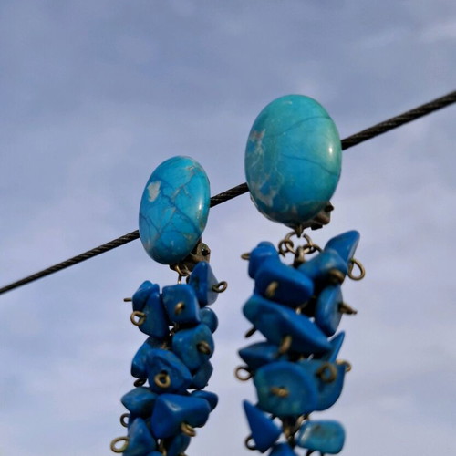 Vintage clip earrings with turquoise stones used, cluster style