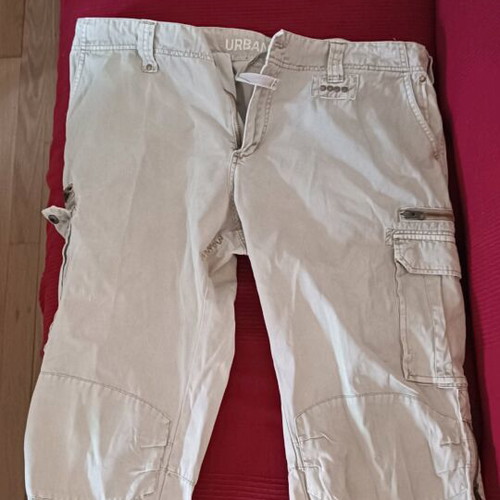 Cargo shorts like new, size large (48), beige