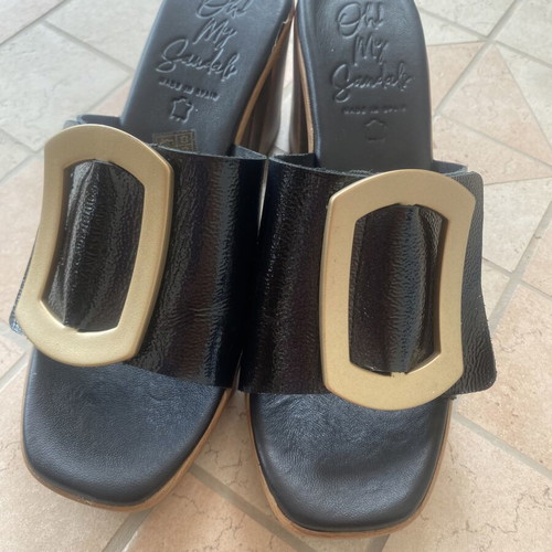 Leather platform slippers like new, size 40, black