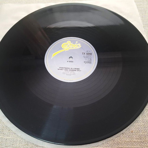 Partners In Crime Miracles / What You Gonna Do? 12' vinyl used, electronic