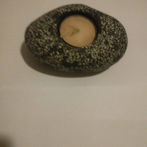 Decorative cement and pebble tealight holders set of 2 like new