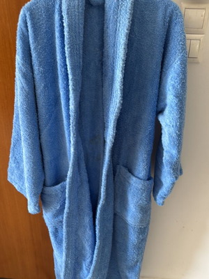 Blue bathrobe size medium like new