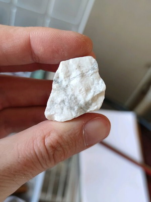 Howlite new