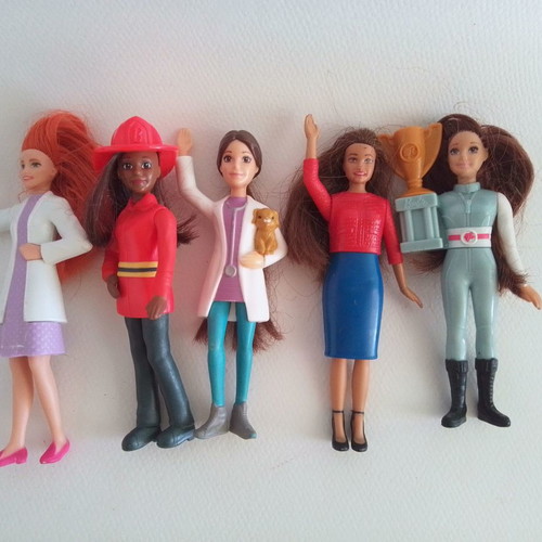 Barbie 5 collectible McDonald's figures used, pack