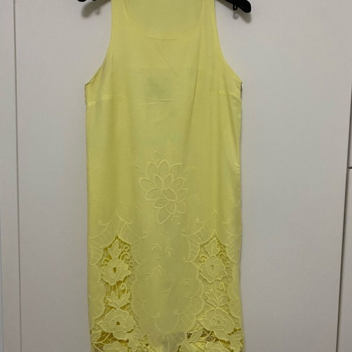Queen Fashion dress new, yellow, size S