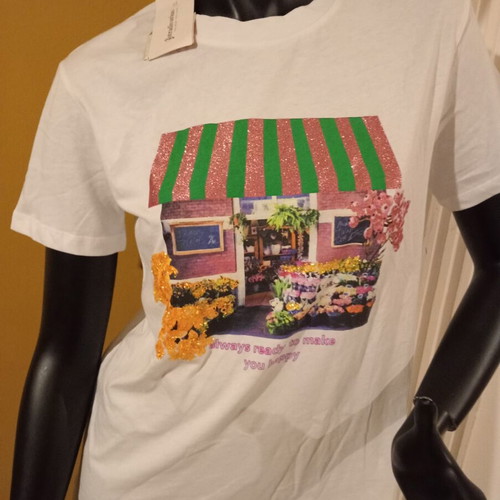 Stradivarius T-shirt S oversized white with colorful design and sequins new
