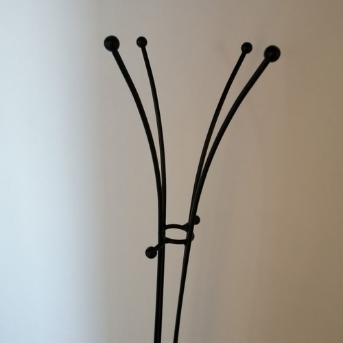 Metal coat rack black, like new, minimalist design