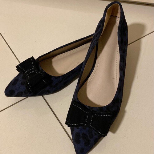 Pointed ballerina shoes new dark blue with black and bow