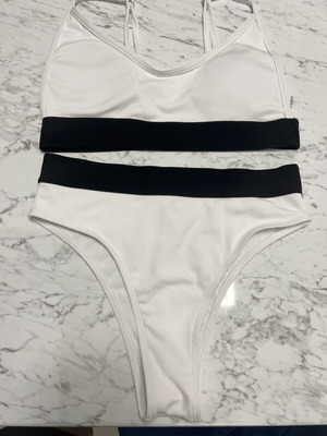 Swimsuit set like new, black and white, size M/L