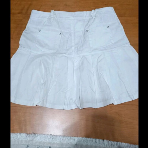 Skirt like new, size M, white
