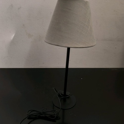 Metal table lamp with beige shade like new