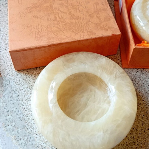 Marble ashtrays new, set of two in gift box