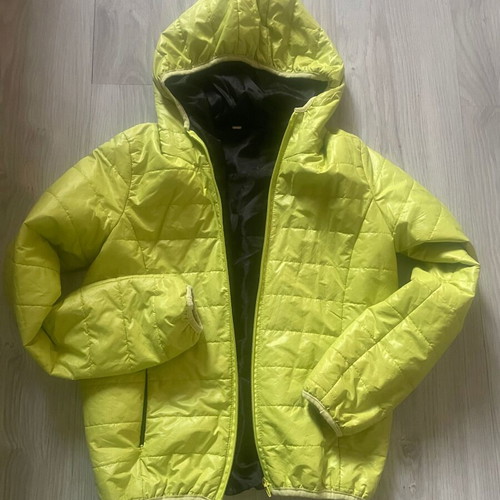 Short sports jacket new, green color, size S