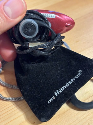 Handsfree mr. Blue Butterfly Version with case used