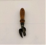  Ανοιχτήρι κονσέρβας με ξύλινο χέρι Εποχής 1960