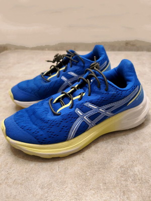Asics GT 1000 Kids Running Shoes Like New, Blue, Size 36