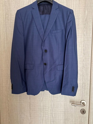 Boss ανδρικό κοστούμι σαν καινούργιο, μπλε, μεγέθη L XL