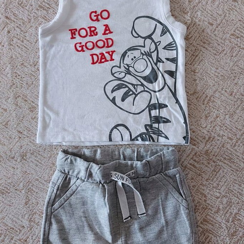 Boy clothing set for 3 months like new